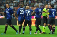 Inter Milan players argue with Italian r