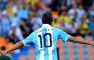 Argentinian player Erik Lamela celebrate