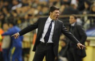 Napoli’s coach Walter Mazzarri reacts  d