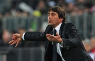 Juventus’ coach Antonio Conte gestures d