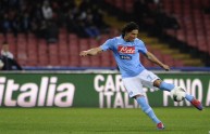 SSC Napoli’s forward Edinson Cavani kick