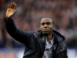Fabrice Muamba saluta il Bolton e il calcio