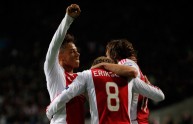 AFC Ajax v Manchester City FC, Eriksen festeggiato dopo il goal